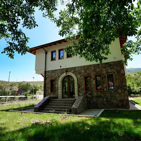 Agroturizem Dr Bizhga Guest house *
