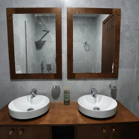 Agroturizem Dr Bizhga Guest house Golem (Gjirokaster)