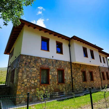 Agroturizem Dr Bizhga * Golem (Gjirokaster)