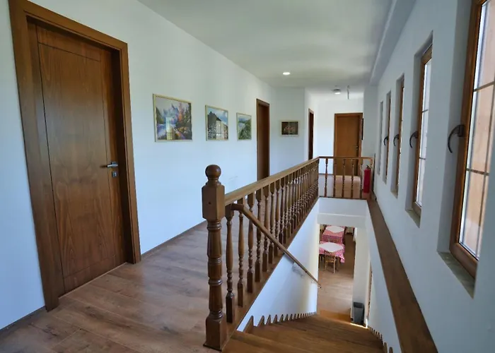 Agroturizem Dr Bizhga Konukevi Golem (Gjirokaster)