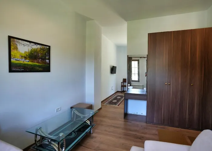 Konukevi Agroturizem Dr Bizhga Golem (Gjirokaster)