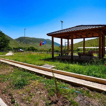 招待所 Agroturizem Dr Bizhga Golem (Gjirokaster)