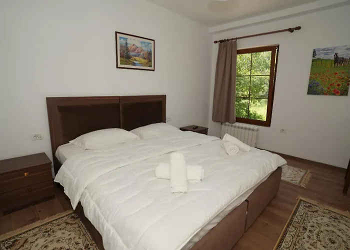 Agroturizem Dr Bizhga * Golem (Gjirokaster)